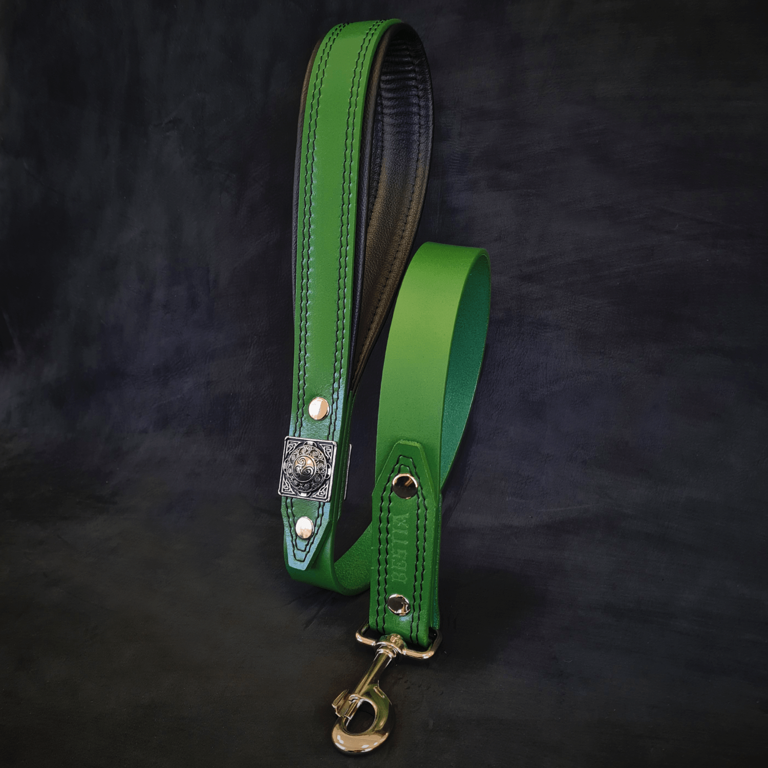 ''Eros'' leash GREEN