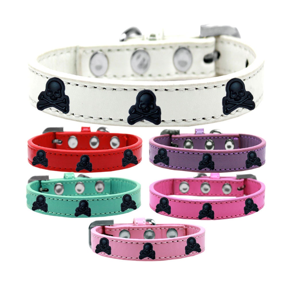 Dog, Puppy and Pet Widget Fashion Collar, "Black Skulls"