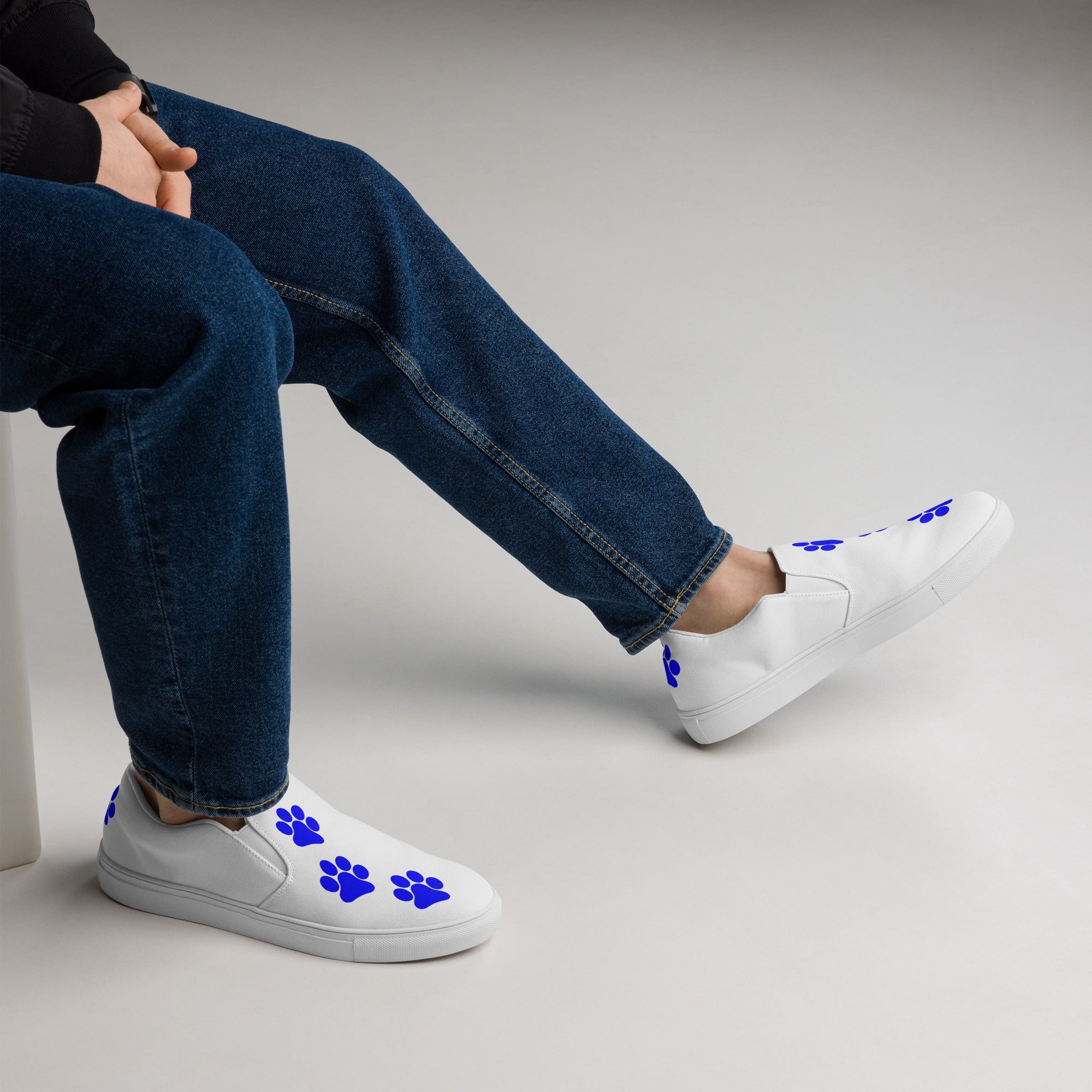 Men’s slip-on Blue Paw shoes