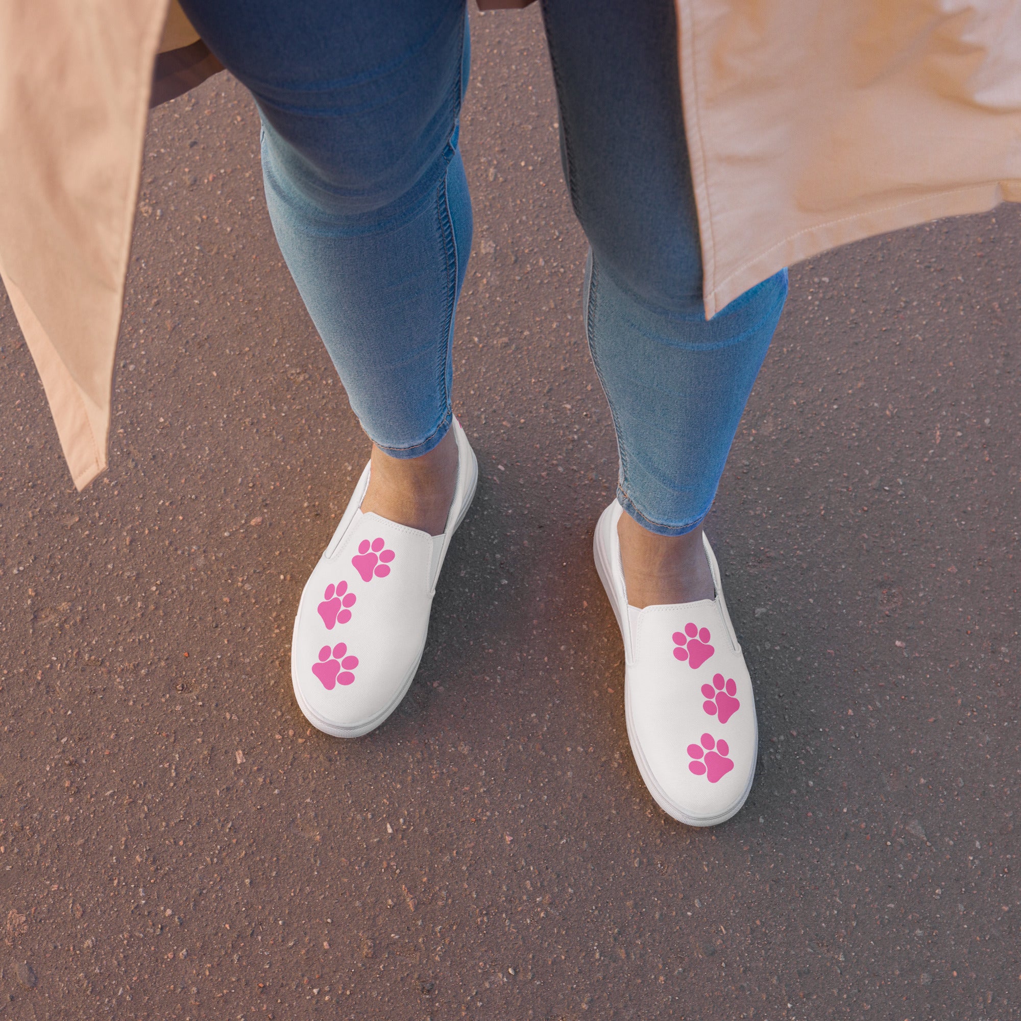 Women’s slip-on Hot Pink Paw shoes
